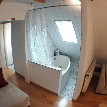 Studio In Buderich, Nahe Dusseldorf / Messe Ferienhaus *